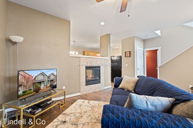 Building Photo - 3 br, 2.5 bath House - 503 NE Suttle Rd