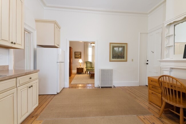 Foto del edificio - 95 Coggeshall Ave