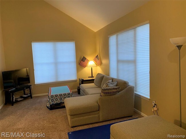 Foto del edificio - 41733 Mitchell Rd