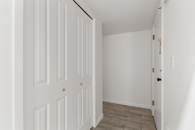 Foto del edificio - 1815 Independence Blvd