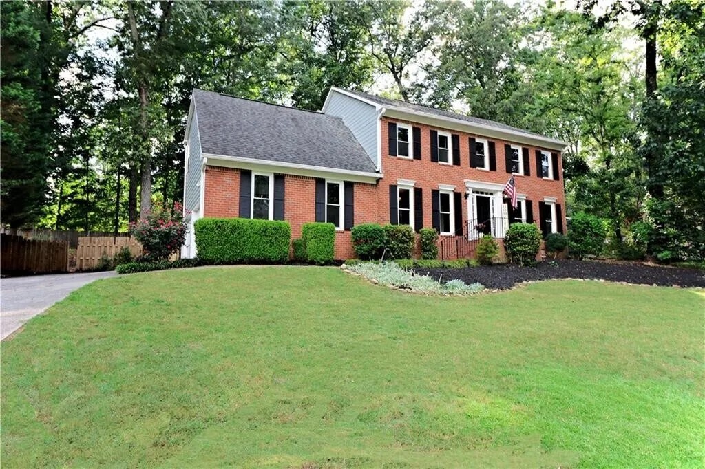Primary Photo - 2329 Milstead Cir NE