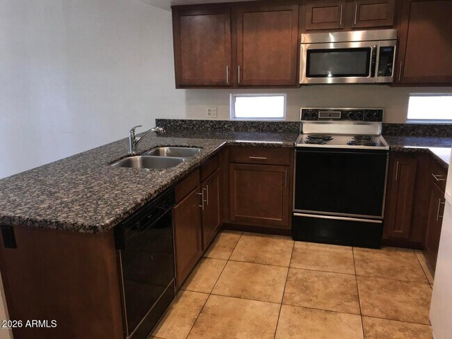 Foto del edificio - 18223 N 16th Pl