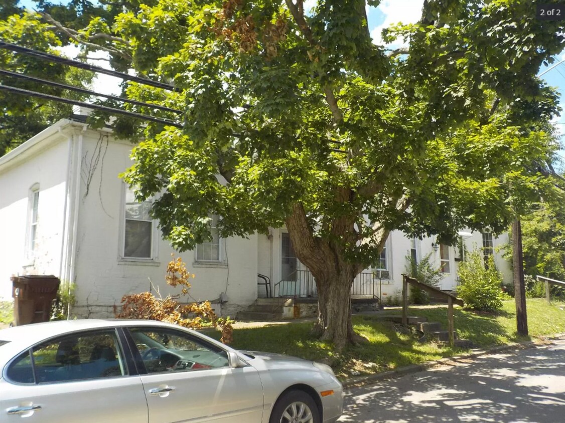 Building Photo - 124-128 S Burns