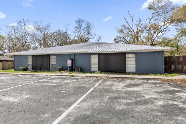 Building Photo - 2920 SE 53rd Ct