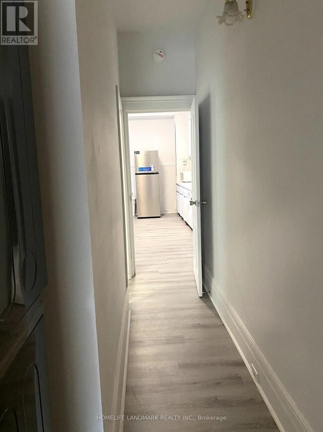 Photo du bâtiment - 1067 Dovercourt Rd