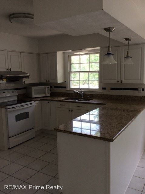 Foto del edificio - 5 br, 4 bath House - 6542 NATHA AVENUE