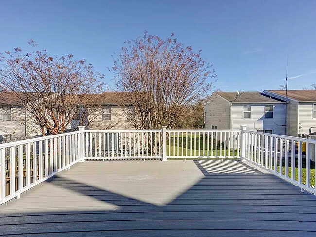 Foto del edificio - 416 Valiant Cir