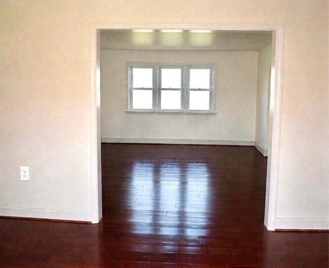 Building Photo - 1648 Angela Dr