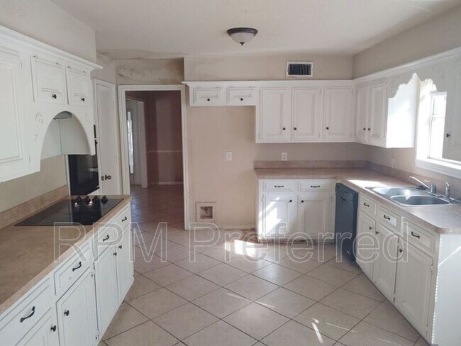 Foto del edificio - 14915 Oak Bluff Ct