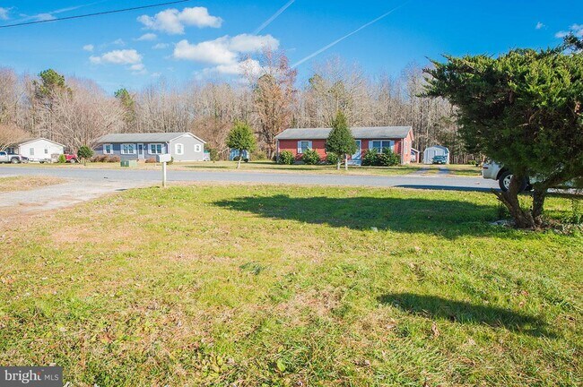 Foto del edificio - 9019 Poplar Rd