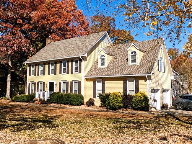 Building Photo - 417 Nichols Farm Dr