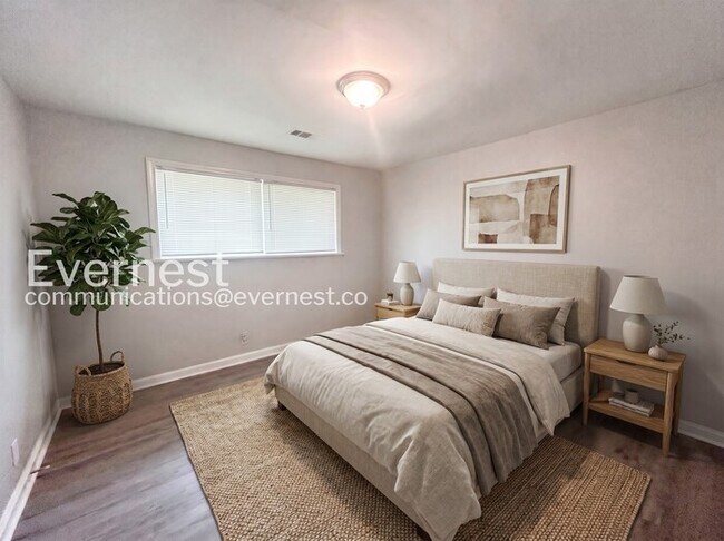 Building Photo - 4402 Davana Dr