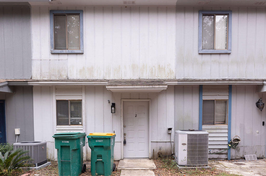 Primary Photo - 44 Berwick Cir