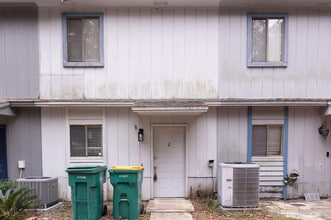 Building Photo - 44 Berwick Cir
