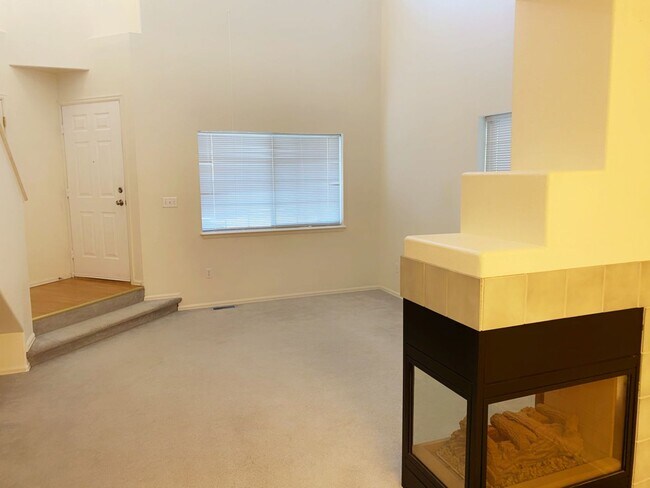 Foto del edificio - West side condo with mountain views