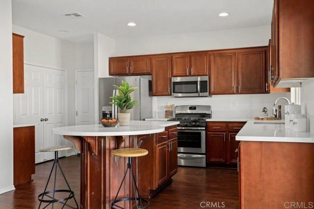 Foto del edificio - 28340 Kara St