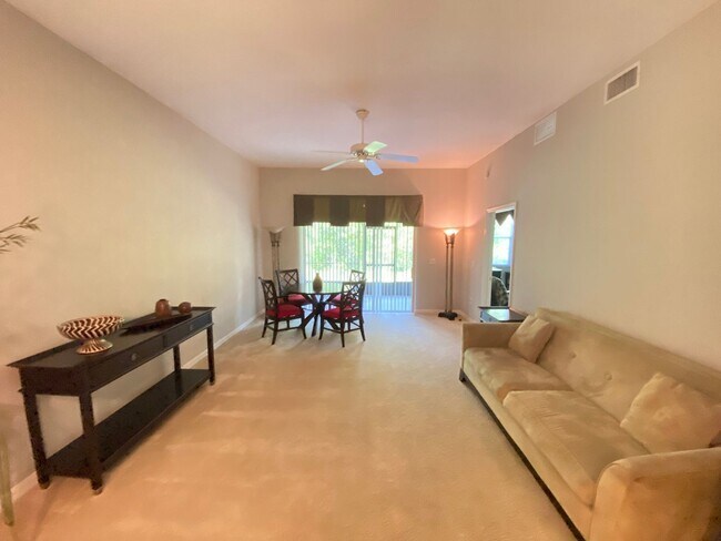 Foto del edificio - 9416 Myrtle Creek Ln