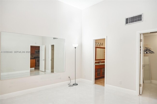 Photo - 347 Leslie Dr, Hallandale Beach FL 33009- Apartment