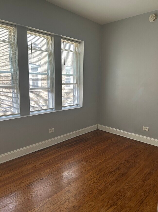 Foto del edificio - 8415 S Ingleside Ave