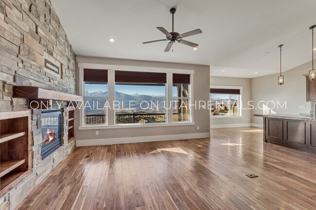 Building Photo - 1615 E Viewside Cir