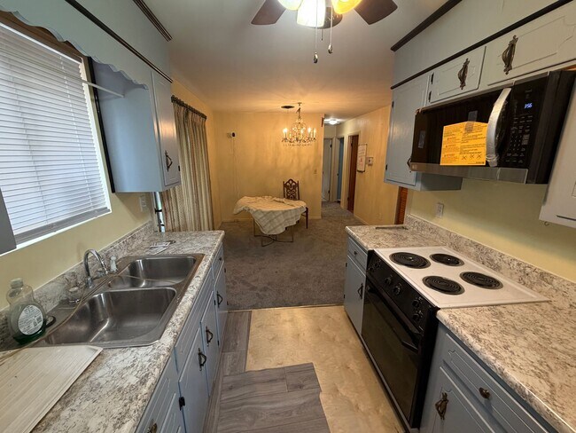 Building Photo - 2803 Glenn Hills Dr