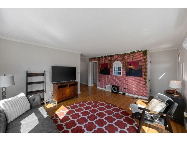 Foto del edificio - 2901 Zenith Ave N