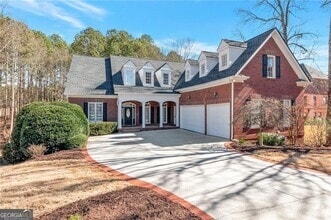 Building Photo - 115 Wolf Willow Ct