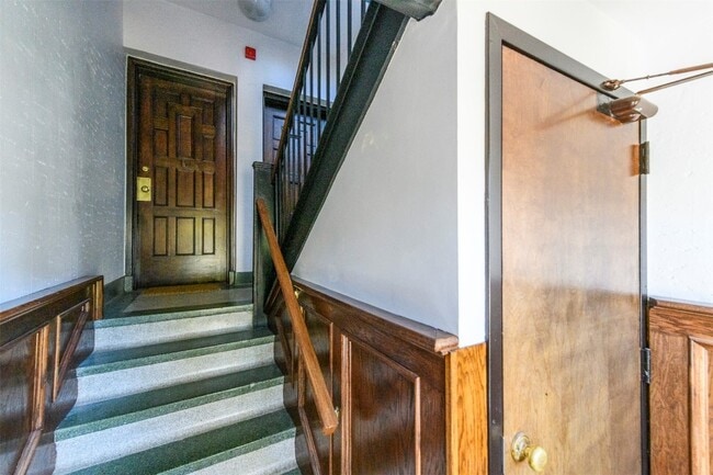 Building Photo - 7331 Forsyth Blvd