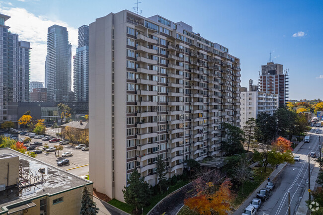Photo du bâtiment - The Continental Apartments