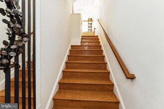 Building Photo - 7489 Carriage Hills Dr