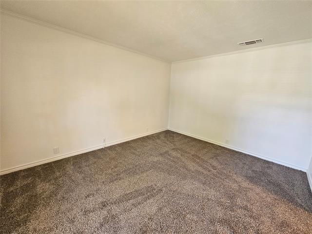 Building Photo - 2220 Eastwood Dr