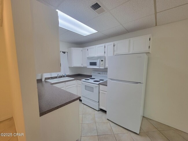 Foto del edificio - 105 Allen Ave