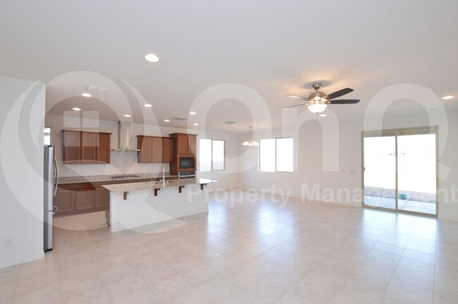 Building Photo - 5037 N 81st Ave