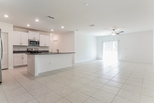 Building Photo - 2161 Skybrooke Blvd