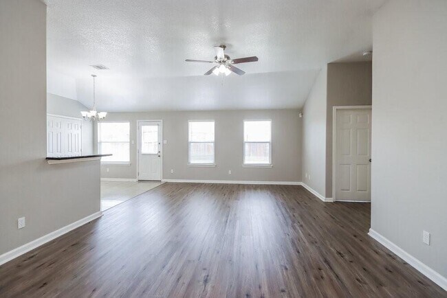 Building Photo - 2026 Midlane Drive