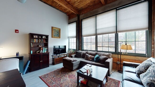 Foto del edificio - 15 Richdale Ave