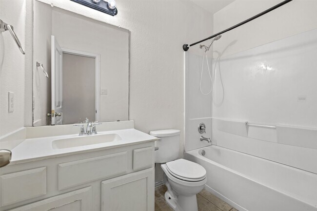 Foto del edificio - 8410 Green Paseo Pl