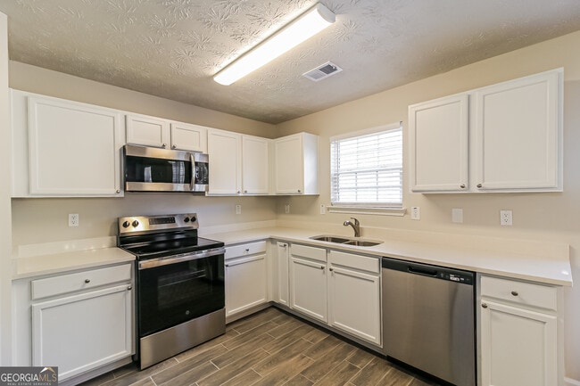 Foto del edificio - 263 Millstone Dr