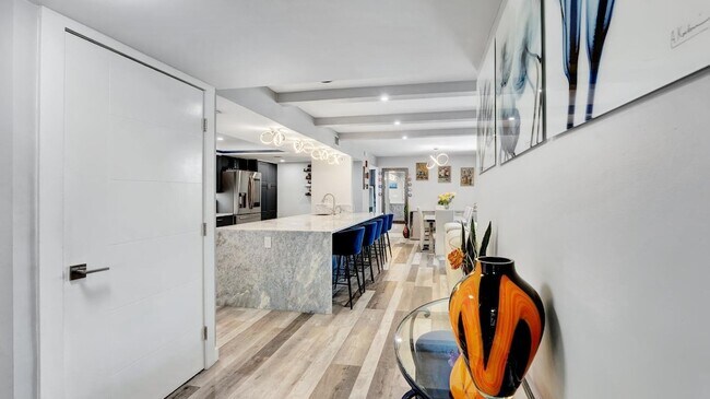 Foto del edificio - 955 Dotterel Rd