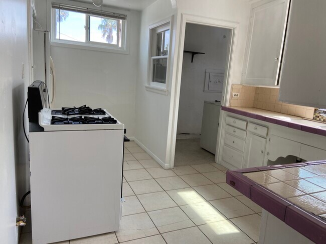 Building Photo - 104 Avenue A