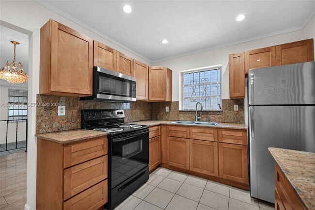 Building Photo - 244 NW 43rd St