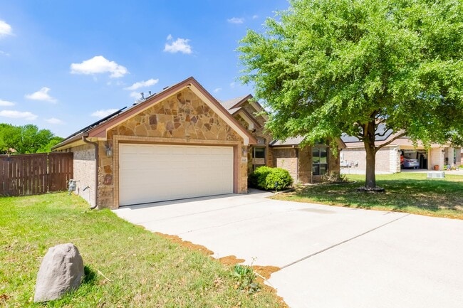 Foto del edificio - 7026 Chimney Hill Dr