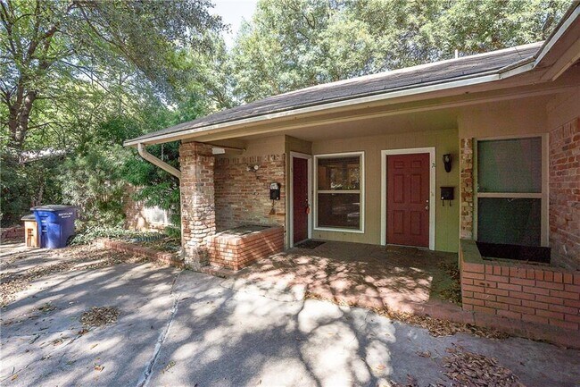 Foto del edificio - 9104 Quail Creek Dr
