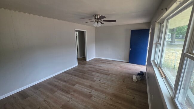 Building Photo - 210 Northside Ct
