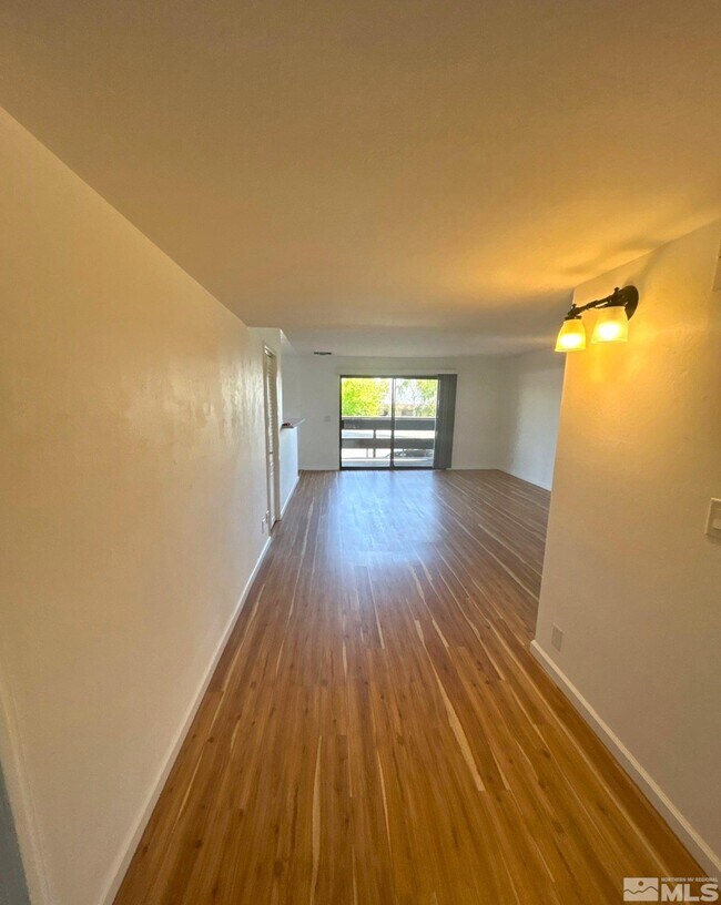 Foto del edificio - 3167 Cashill Blvd
