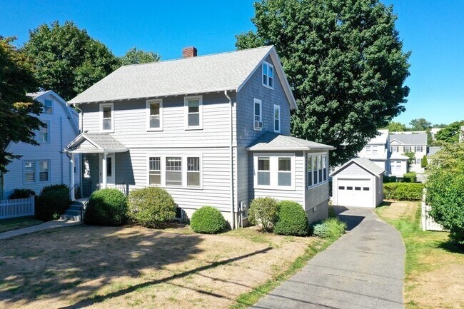 Building Photo - 15 Ledyard St