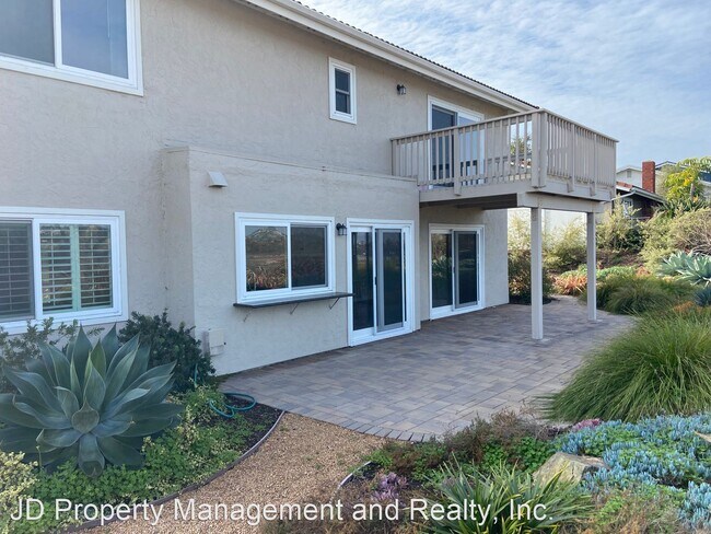 Building Photo - 5 br, 3 bath House - 633 Santa Rosita