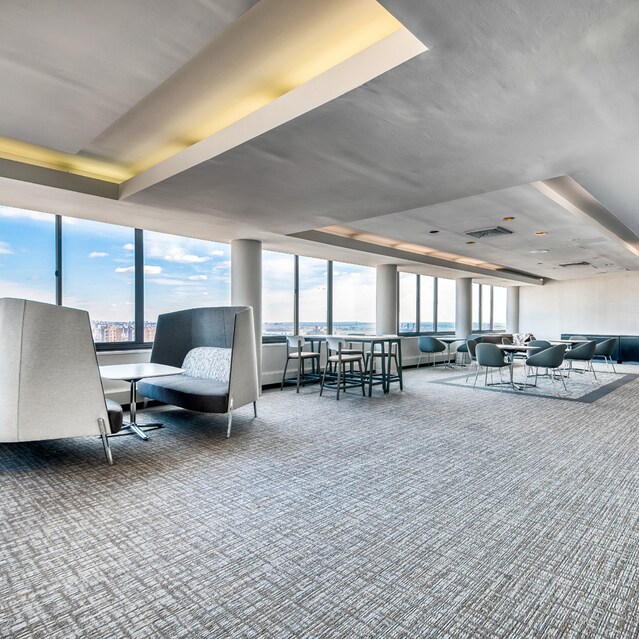 Foto del edificio - 218 E 95th St