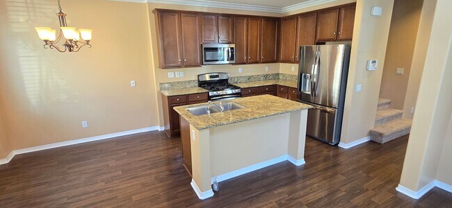 Foto del edificio - Beautifully maintained 2-bedroom, 2.5-bath with Loft • 1,504 sqft & 2-car garage.