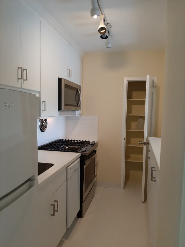 Foto del edificio - 151 Buffalo Ave